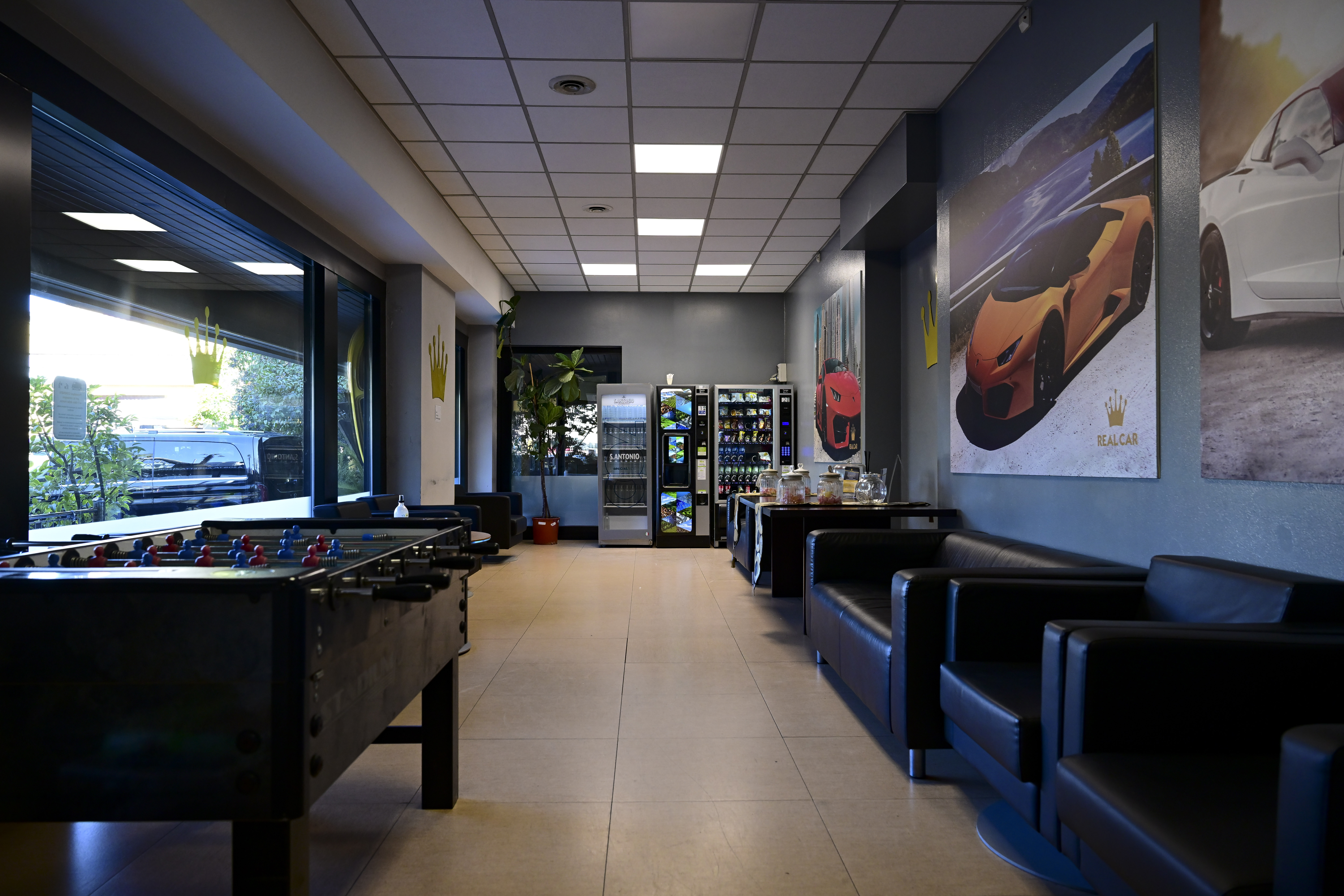 Accoglienza Real Car — Sede Desio